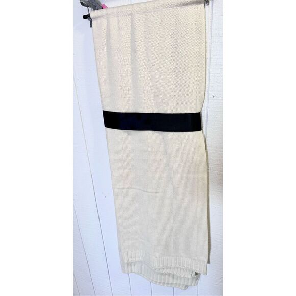 NWT MAGASCHONI Oversized Cream Knit Throw With 6 Rhinestone Skeleton Skulls - Picture 5 of 5